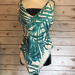 Cupshe swimsuit NWT